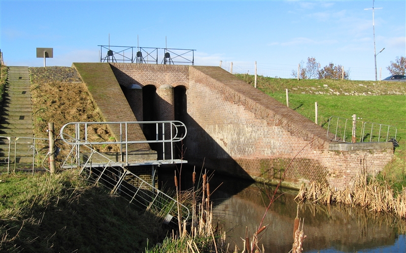 Inundatiesluis Hedikhuizen