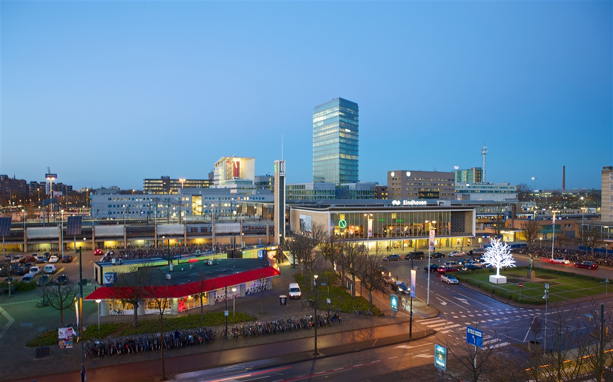 station eindhoven foto